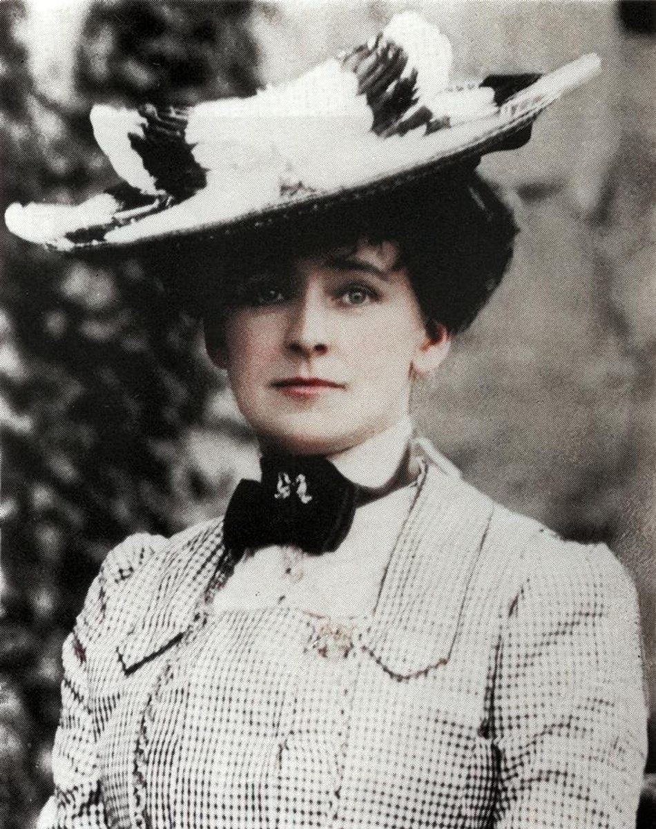 The Countess of Warwick, 1904, in colour